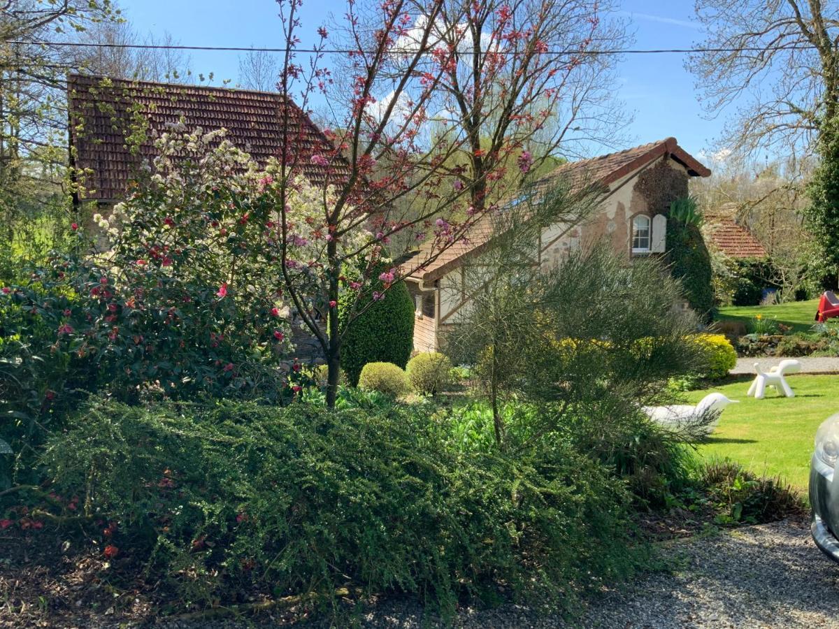 Le Moulin De La Castellerie Bed and Breakfast Moon-sur-Elle Buitenkant foto