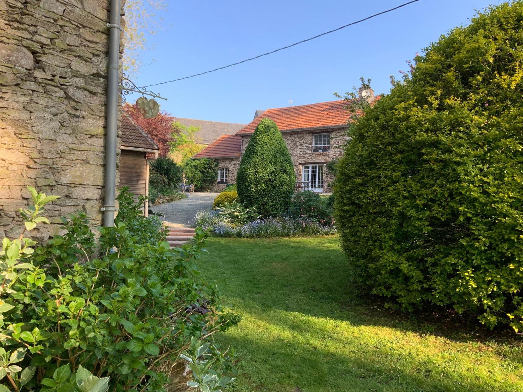 Le Moulin De La Castellerie Bed and Breakfast Moon-sur-Elle Buitenkant foto