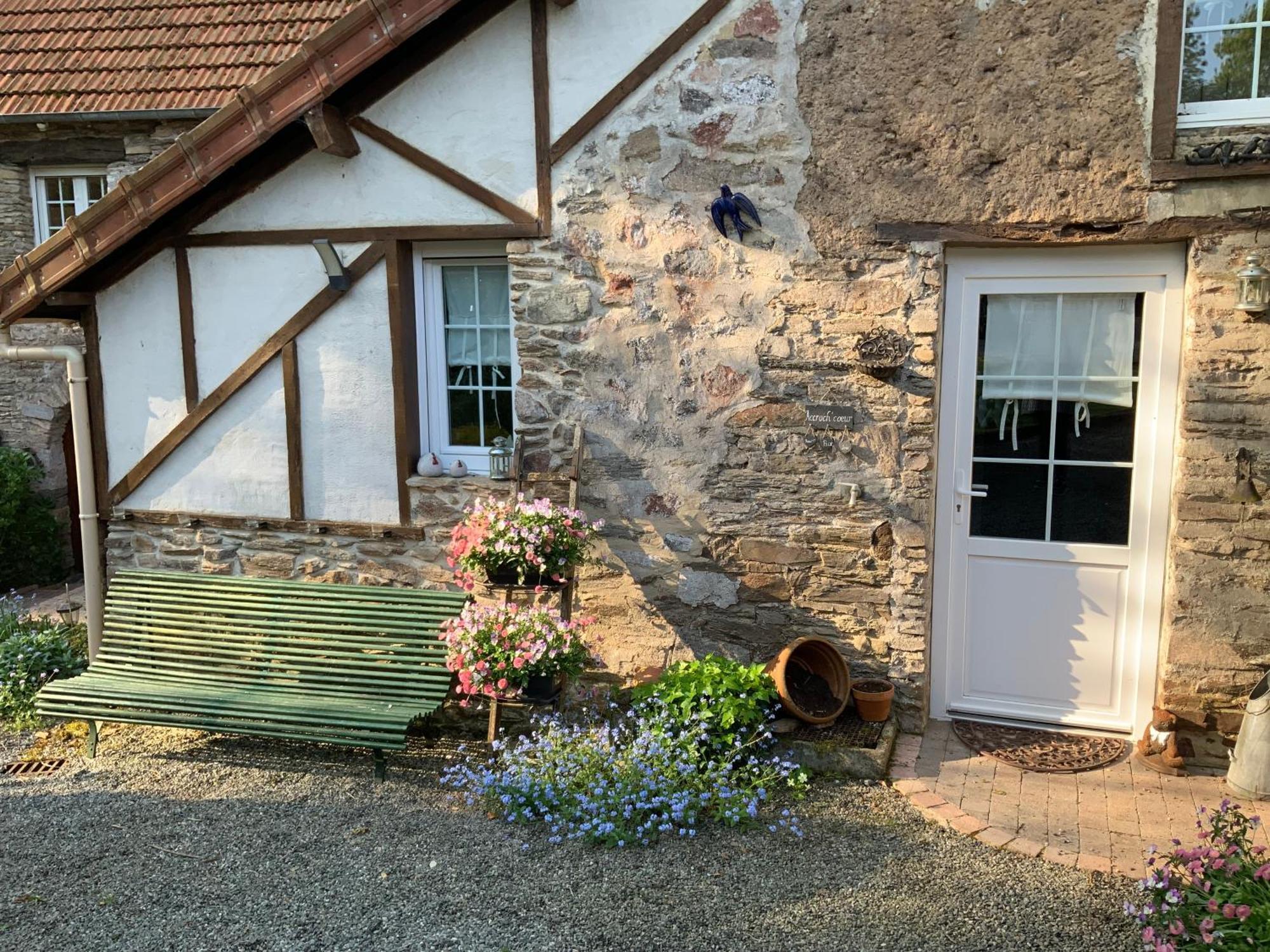 Le Moulin De La Castellerie Bed and Breakfast Moon-sur-Elle Buitenkant foto