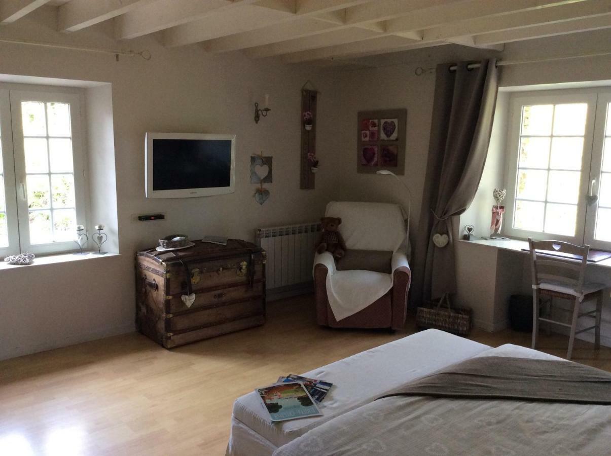 Le Moulin De La Castellerie Bed and Breakfast Moon-sur-Elle Buitenkant foto