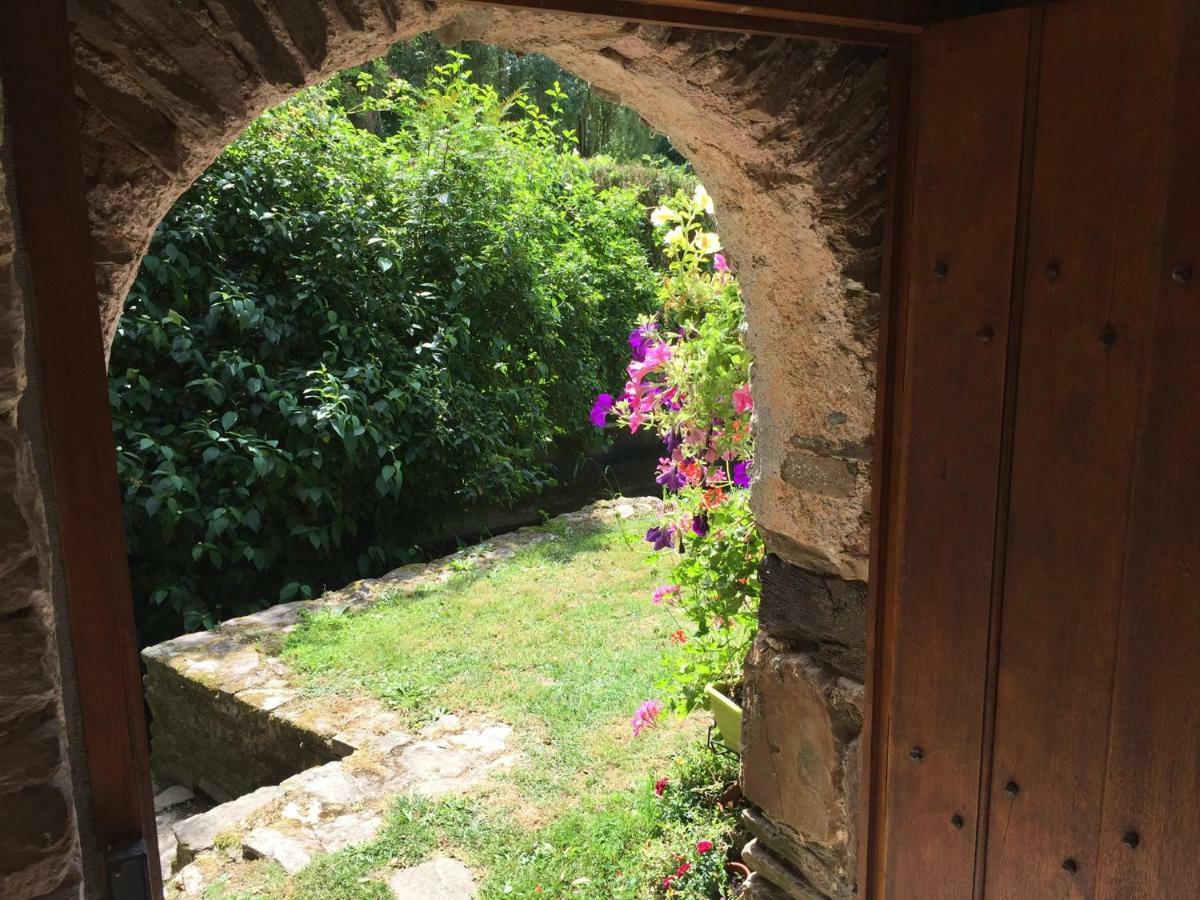 Le Moulin De La Castellerie Bed and Breakfast Moon-sur-Elle Buitenkant foto