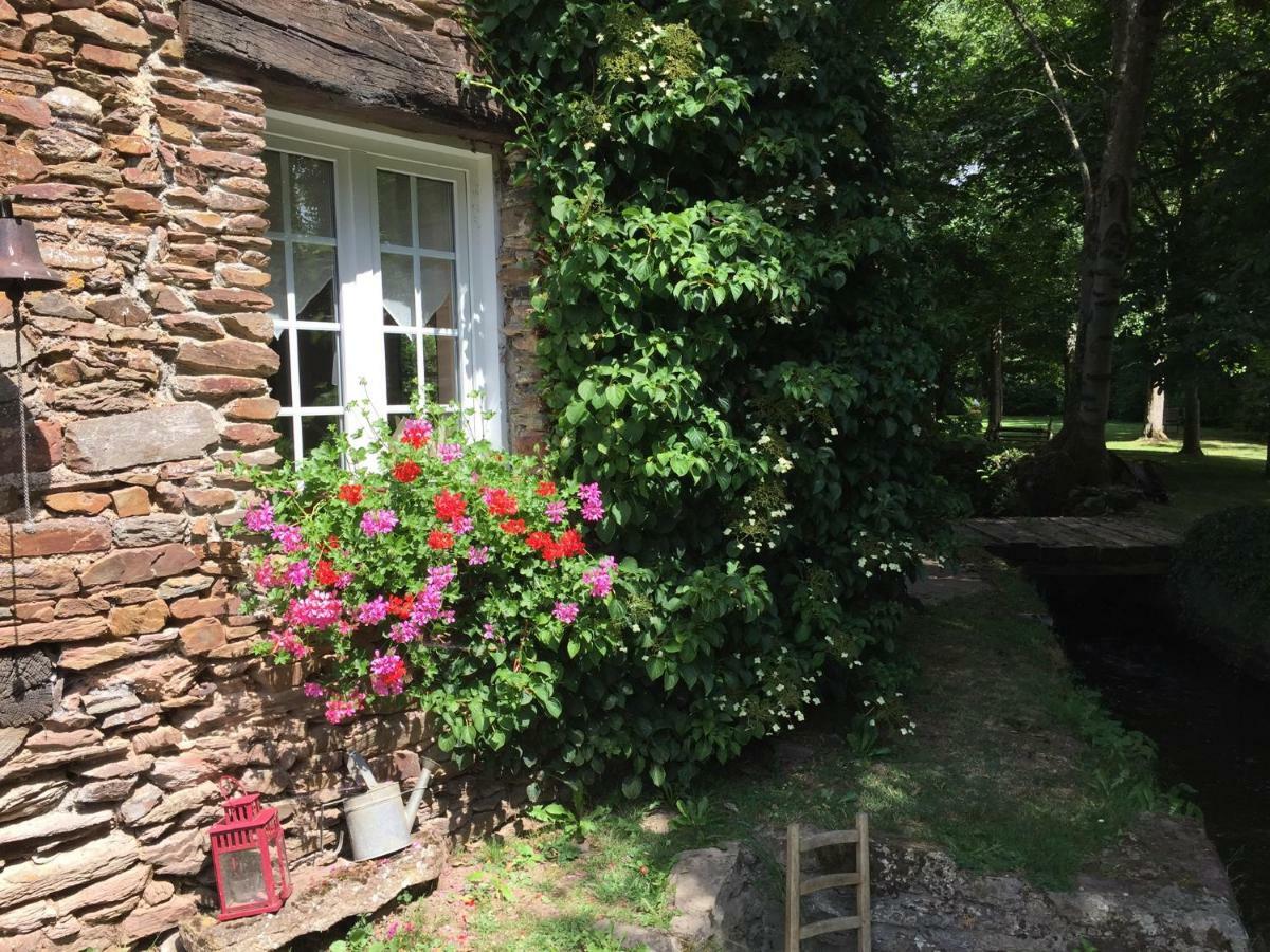 Le Moulin De La Castellerie Bed and Breakfast Moon-sur-Elle Buitenkant foto