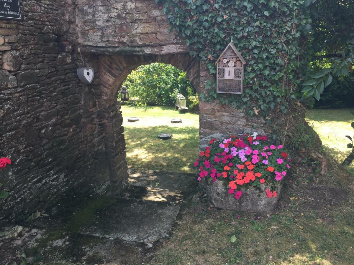 Le Moulin De La Castellerie Bed and Breakfast Moon-sur-Elle Buitenkant foto